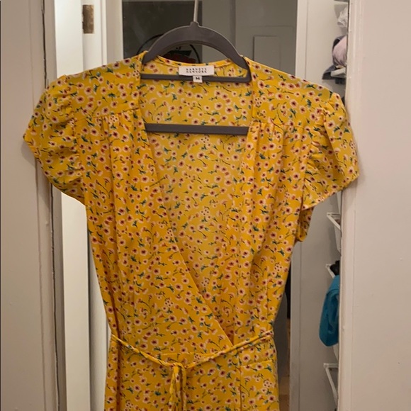 Floral Crepe Wrap Dress - Picture 3 of 4